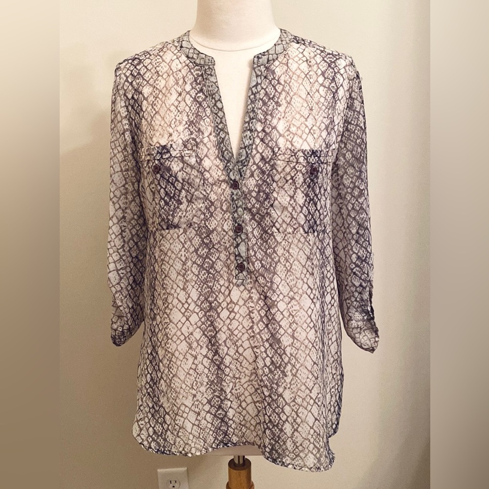 Fred David Grey Cream Snakeskin M Edgy Office Indie Sleaze Chic Semi Sheer Top